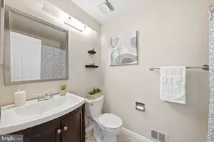 6472 Brick Hearth Ct, Alexandria, VA 22306 - Photo 20