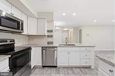 3804 Ridge Knoll Court #310A, Fairfax, VA 22033 - Photo 8