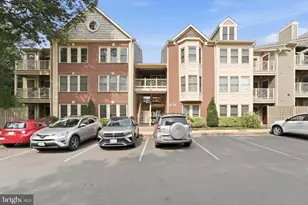 3804 Ridge Knoll Ct, Fairfax, VA 22033 - Photo 2