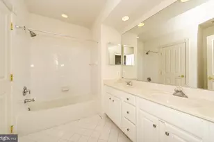 9005 Edgepark Rd, Vienna, VA 22182 - Photo 26