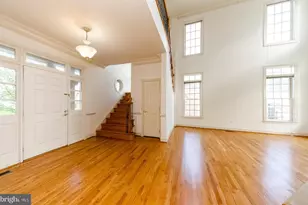 9005 Edgepark Rd, Vienna, VA 22182 - Photo 4