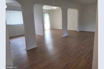 6818 Rolling Road, Springfield, VA 22152 - Photo 4