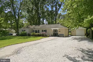 7712 Frances Dr, Alexandria, VA 22306 - Photo 2