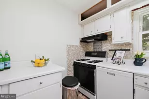 5607 Hilldale Dr, Alexandria, VA 22310 - Photo 12