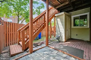 13135 Park Crescent Cir, Herndon, VA 20171 - Photo 14