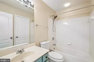 13135 Park Crescent Cir, Herndon, VA 20171 - Photo 36