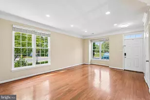 13135 Park Crescent Cir, Herndon, VA 20171 - Photo 6