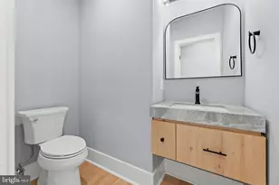 7225 Barry Rd, Alexandria, VA 22315 - Photo 8