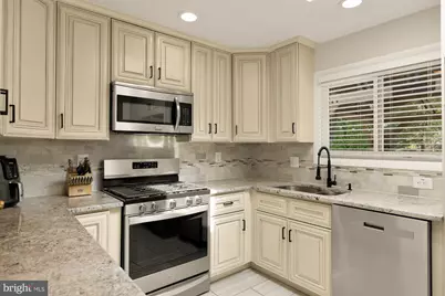 5010 King Richard Drive, Annandale, VA 22003 - Photo 12