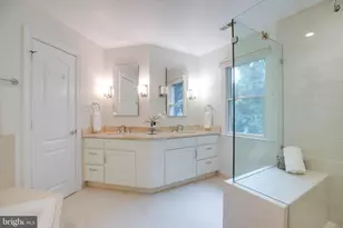 1954 Horse Shoe Dr, Vienna, VA 22182 - Photo 64