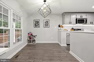13118 Hearthside Ln, Fairfax, VA 22033 - Photo 10