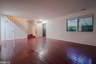 10699 Spring Oak Ct, Burke, VA 22015 - Photo 6