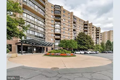 8350 Greensboro Drive #422, McLean, VA 22102 - Photo 4