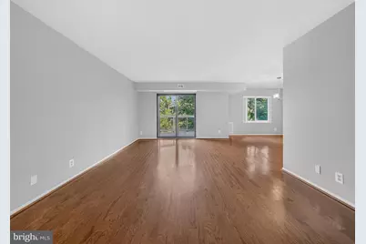 8350 Greensboro Drive #422, McLean, VA 22102 - Photo 6