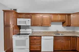 8350 Greensboro Dr, McLean, VA 22102 - Photo 16