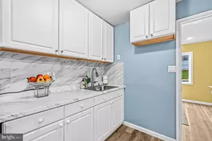 3007 Elmwood Dr, Alexandria, VA 22303 - Photo 8