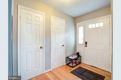 7112 Lake Cove Drive, Alexandria, VA 22315 - Photo 4