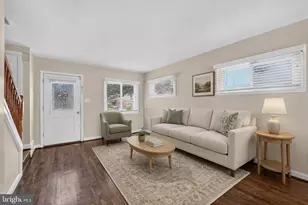 6817 Radcliffe Dr, Alexandria, VA 22307 - Photo 2
