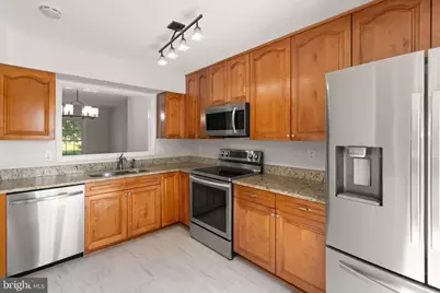 8636 Dellway Lane, Vienna, VA 22180 - Photo 10