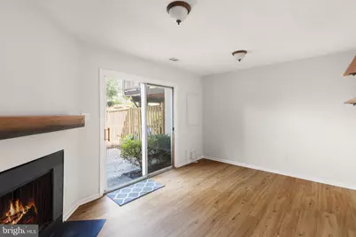 8636 Dellway Lane, Vienna, VA 22180 - Photo 28