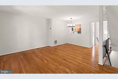 8636 Dellway Lane, Vienna, VA 22180 - Photo 6