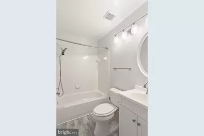 8636 Dellway Lane, Vienna, VA 22180 - Photo 16