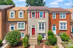 8636 Dellway Ln, Vienna, VA 22180 - Photo 2
