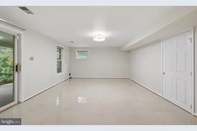 10005 Scenic View Ter, Vienna, VA 22182 - Photo 34