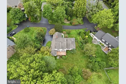 10005 Scenic View Ter, Vienna, VA 22182 - Photo 58