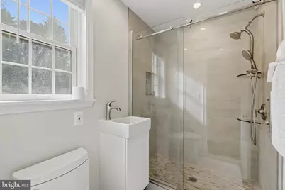 10005 Scenic View Ter, Vienna, VA 22182 - Photo 52