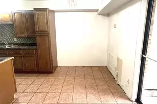 2323 Freetown Ct, Reston, VA 20191 - Photo 4