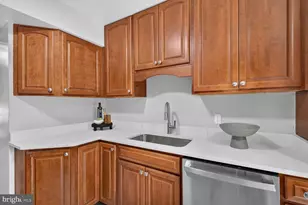 5142 Dahlgreen Pl, Burke, VA 22015 - Photo 8