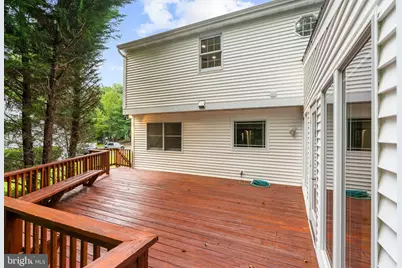 9201 Beachway Lane, Springfield, VA 22153 - Photo 16