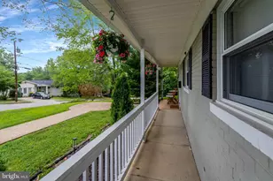 6612 Cottonwood Dr, Alexandria, VA 22310 - Photo 6