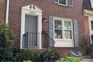 11845 Dunlop Ct, Reston, VA 20191 - Photo 2