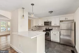6026 Buttercup Ct, Alexandria, VA 22310 - Photo 10