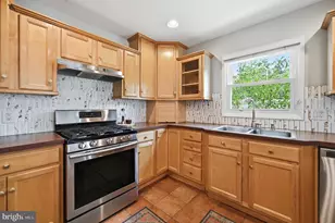 6426 Carriage Dr, Alexandria, VA 22310 - Photo 18