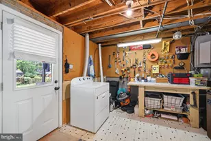 6426 Carriage Dr, Alexandria, VA 22310 - Photo 36