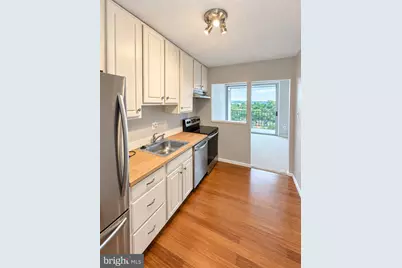 2059 Huntington Avenue #809, Alexandria, VA 22303 - Photo 6