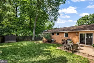8926 Cromwell Dr, Springfield, VA 22151 - Photo 6