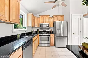 8926 Cromwell Dr, Springfield, VA 22151 - Photo 4