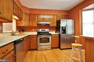 5459 Tillary Ct, Burke, VA 22015 - Photo 6