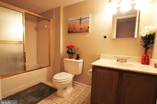 5459 Tillary Ct, Burke, VA 22015 - Photo 16