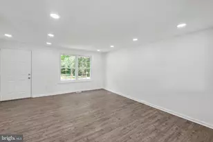 13803 Laura Ratcliff Ct, Centreville, VA 20121 - Photo 6