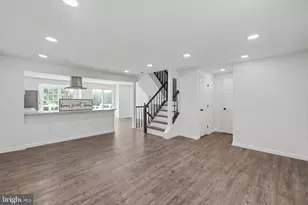 13803 Laura Ratcliff Ct, Centreville, VA 20121 - Photo 4