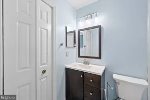9348 Peter Roy Ct, Burke, VA 22015 - Photo 24