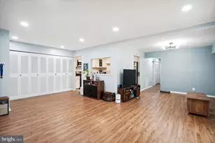7804 Dassett Ct, Annandale, VA 22003 - Photo 4