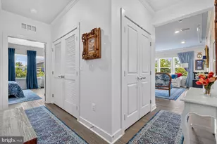 12880 Mosaic Pk Wy, Herndon, VA 20171 - Photo 2