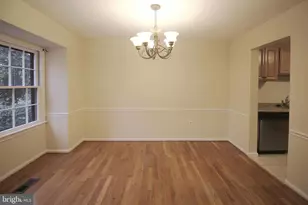 316 Cherry Ct, Herndon, VA 20170 - Photo 6
