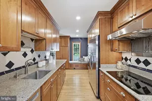 5500 Corot Ct, Fairfax, VA 22032 - Photo 12